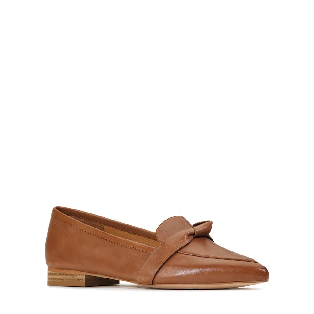EVERLEE LEATHER POINTED LOAFERS