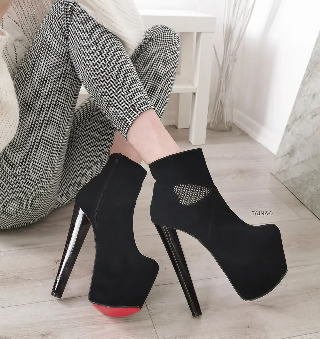 Heart Detail Black Platform Ankle Booties