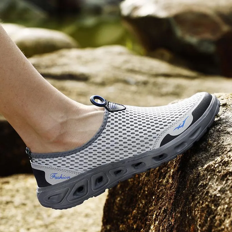 Men Honeycomb Mesh Quick Drying Beach Shoes