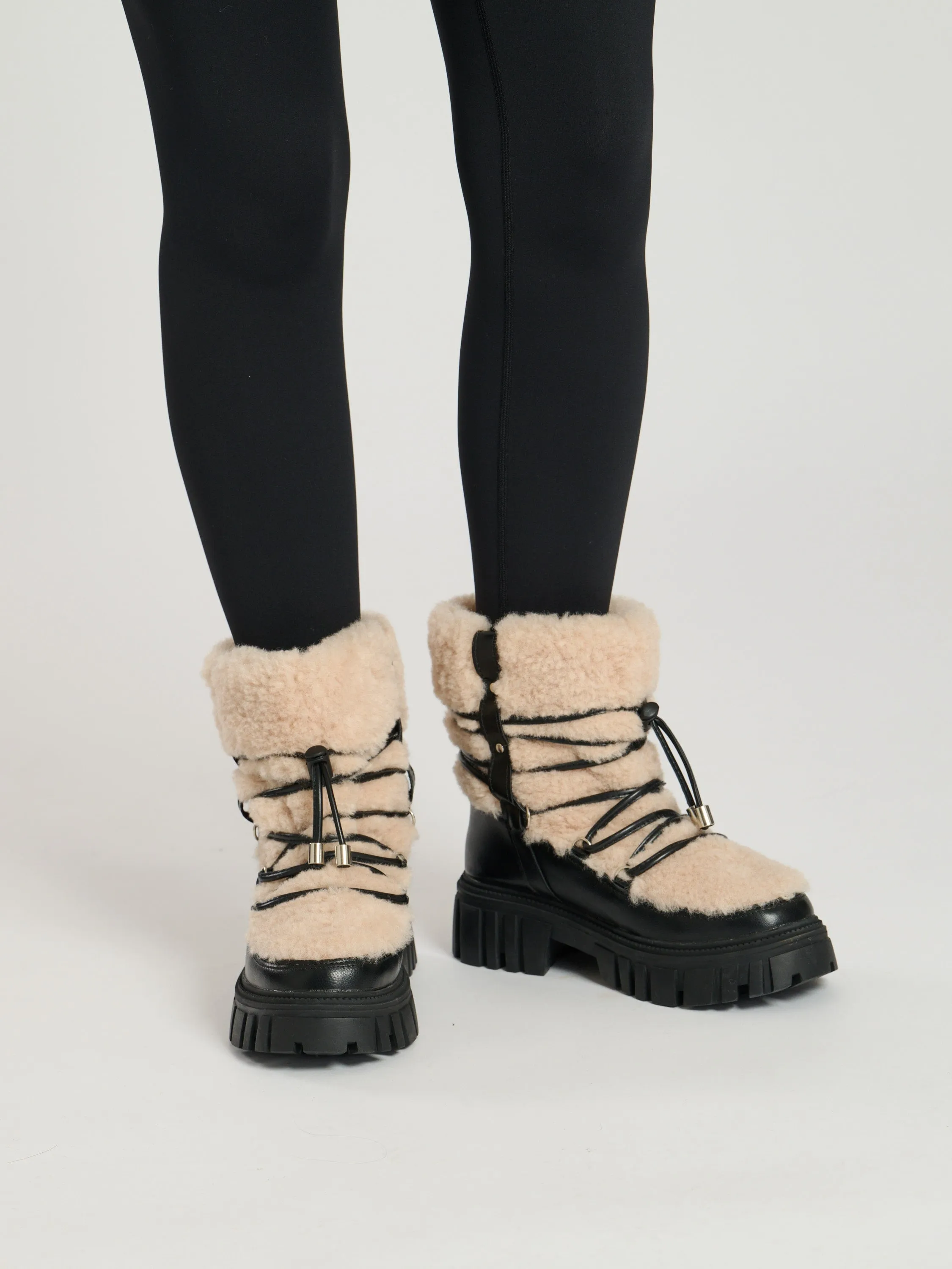 The 'Arctic' faux fur chunky lace up black snow boots